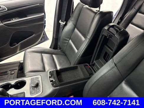 Used 2020 Jeep Grand Cherokee Limited AWD/4WD image 19