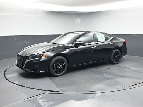 New 2025 Nissan Altima 2.5 SV w/ SV Special Edition Package image 7