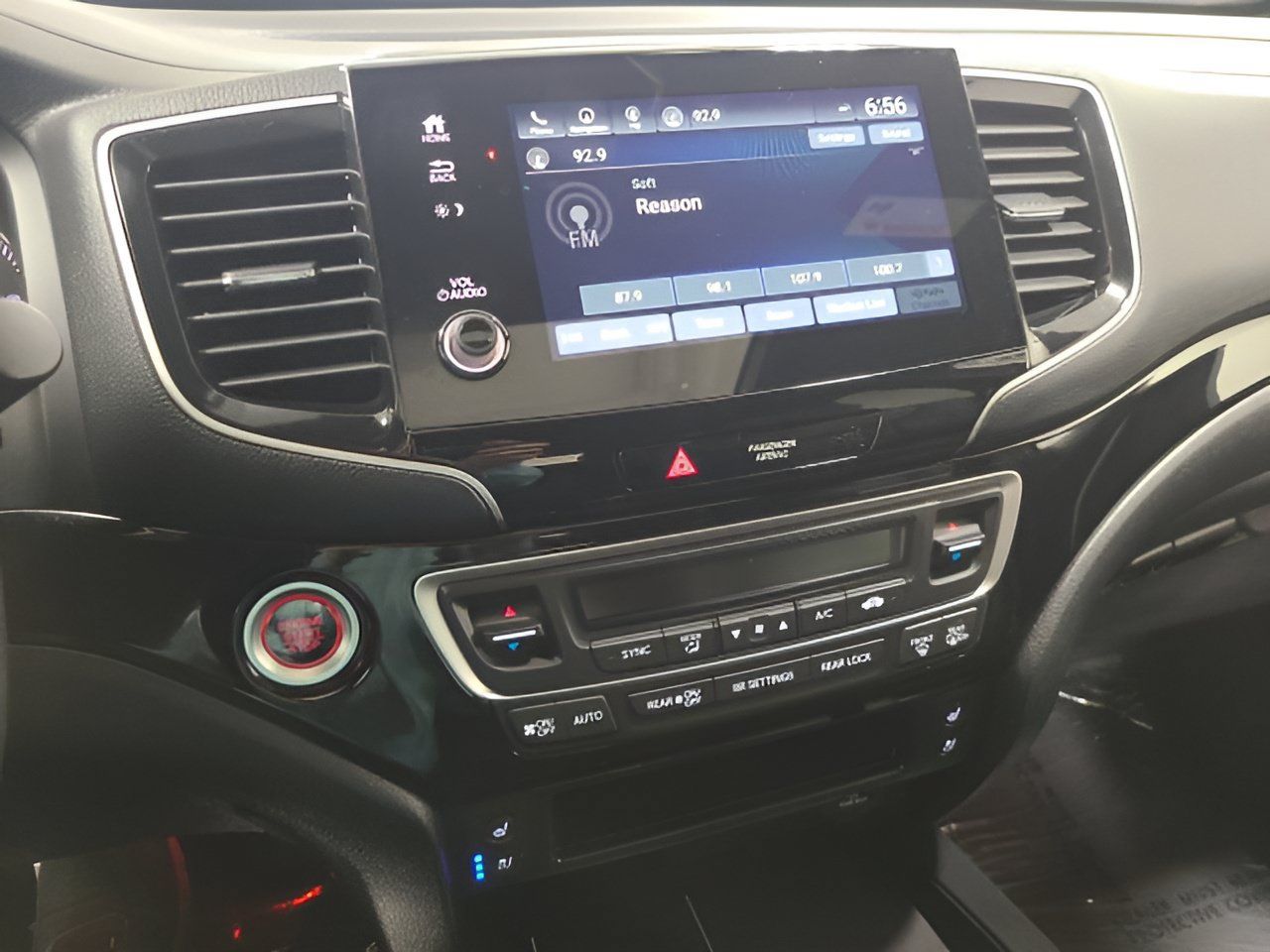 Used 2024 Honda Passport Black Edition image 30