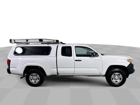 Used 2023 Toyota Tacoma SR RWD image 9
