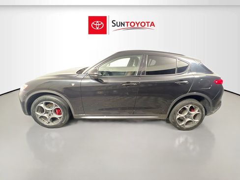 Used 2022 Alfa Romeo Stelvio Ti image 7