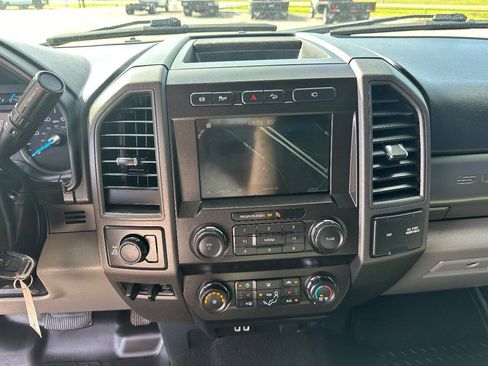 Used 2019 Ford F250 XLT w/ XLT Premium Package AWD/4WD image 29