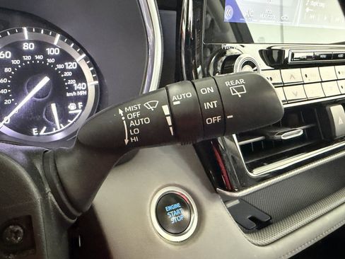 Used 2021 Toyota Highlander Platinum AWD/4WD image 27