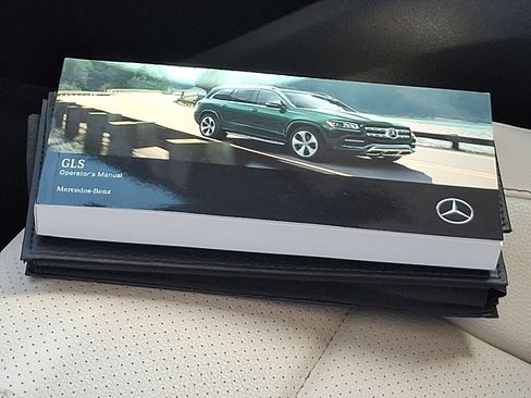 Used 2023 Mercedes-Benz GLS 450 4MATIC image 32
