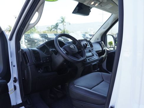 Used 2025 RAM ProMaster 2500 w/ Convenience Group FWD image 24