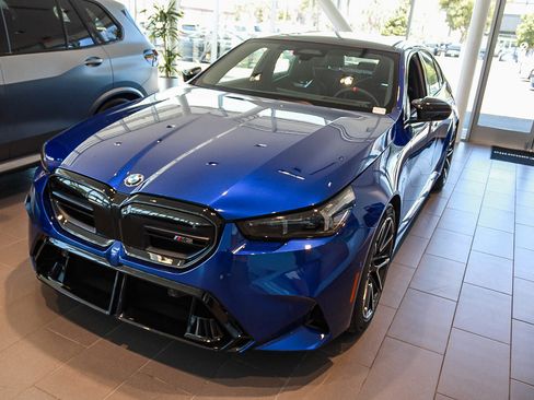 New 2026 BMW M5 w/ Executive Package AWD/4WD image 3