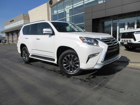 Used 2017 Lexus GX 460 Premium AWD/4WD image 13