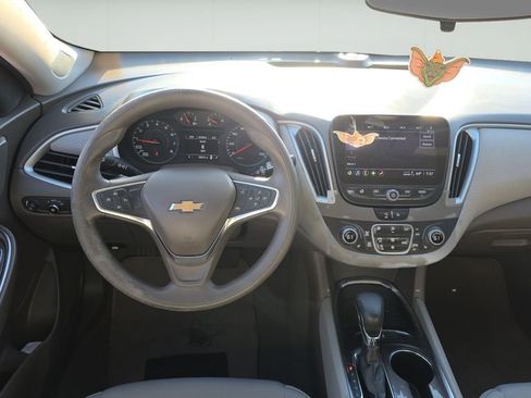 Used 2022 Chevrolet Malibu LT image 11