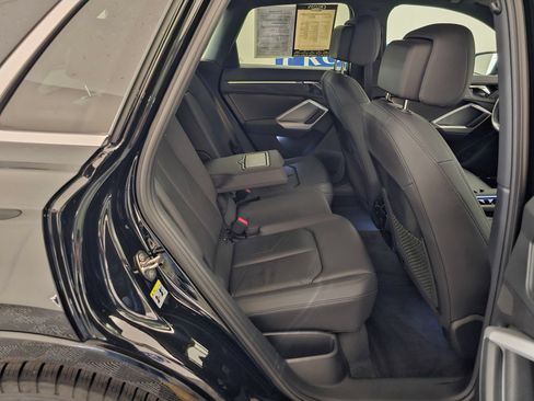 Used 2022 Audi Q3 2.0T Premium Plus w/ Premium Plus Package AWD/4WD image 25