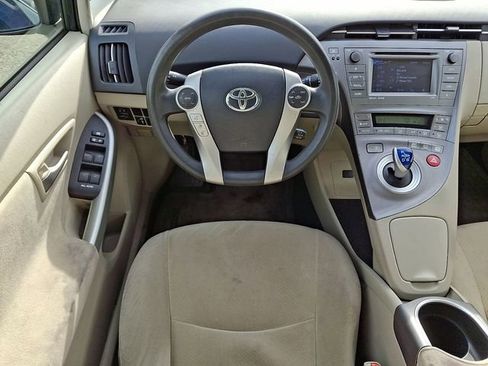 Used 2014 Toyota Prius Four image 13
