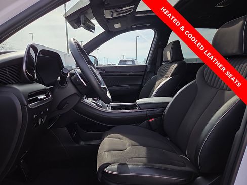 Used 2024 Hyundai Palisade Calligraphy image 17