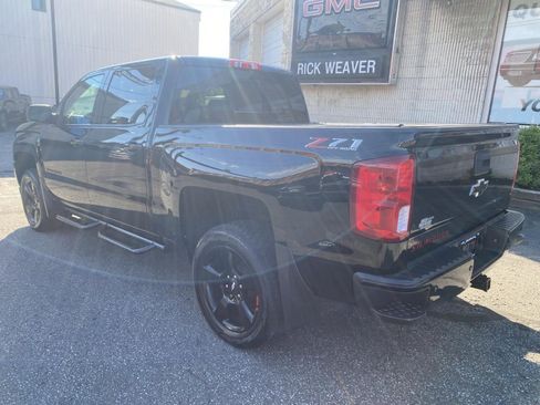 Used 2018 Chevrolet Silverado 1500 LTZ Z71 w/ Redline Edition AWD/4WD image 5