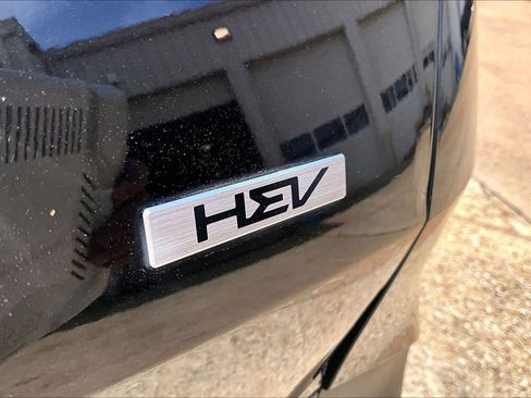 Used 2023 Kia Sportage LX image 10