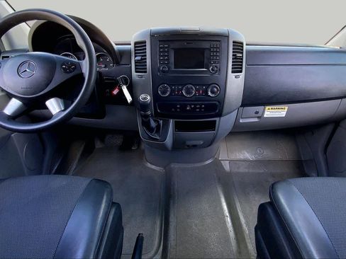 Used 2018 Mercedes-Benz Sprinter 2500 image 15
