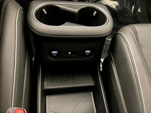 Certified 2024 Hyundai Ioniq 5 Limited AWD/4WD image 16
