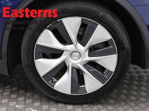 Used 2021 Tesla Model Y Long Range image 28