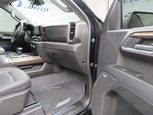 Used 2024 Chevrolet Silverado 1500 RST w/ Convenience Package II image 24