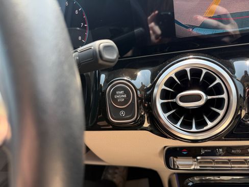 Certified 2021 Mercedes-Benz GLA 250 4MATIC image 30