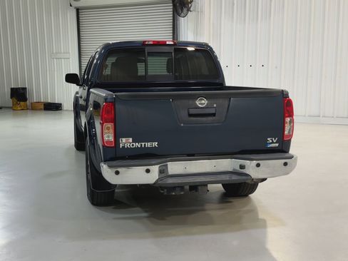 Used 2019 Nissan Frontier SV w/ Value Truck Package image 6