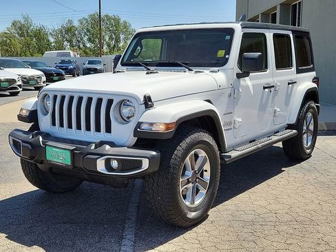 Used 2021 Jeep Wrangler Unlimited Sahara AWD/4WD image 5