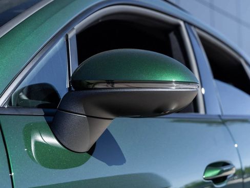 New 2025 Porsche Macan Electric image 65