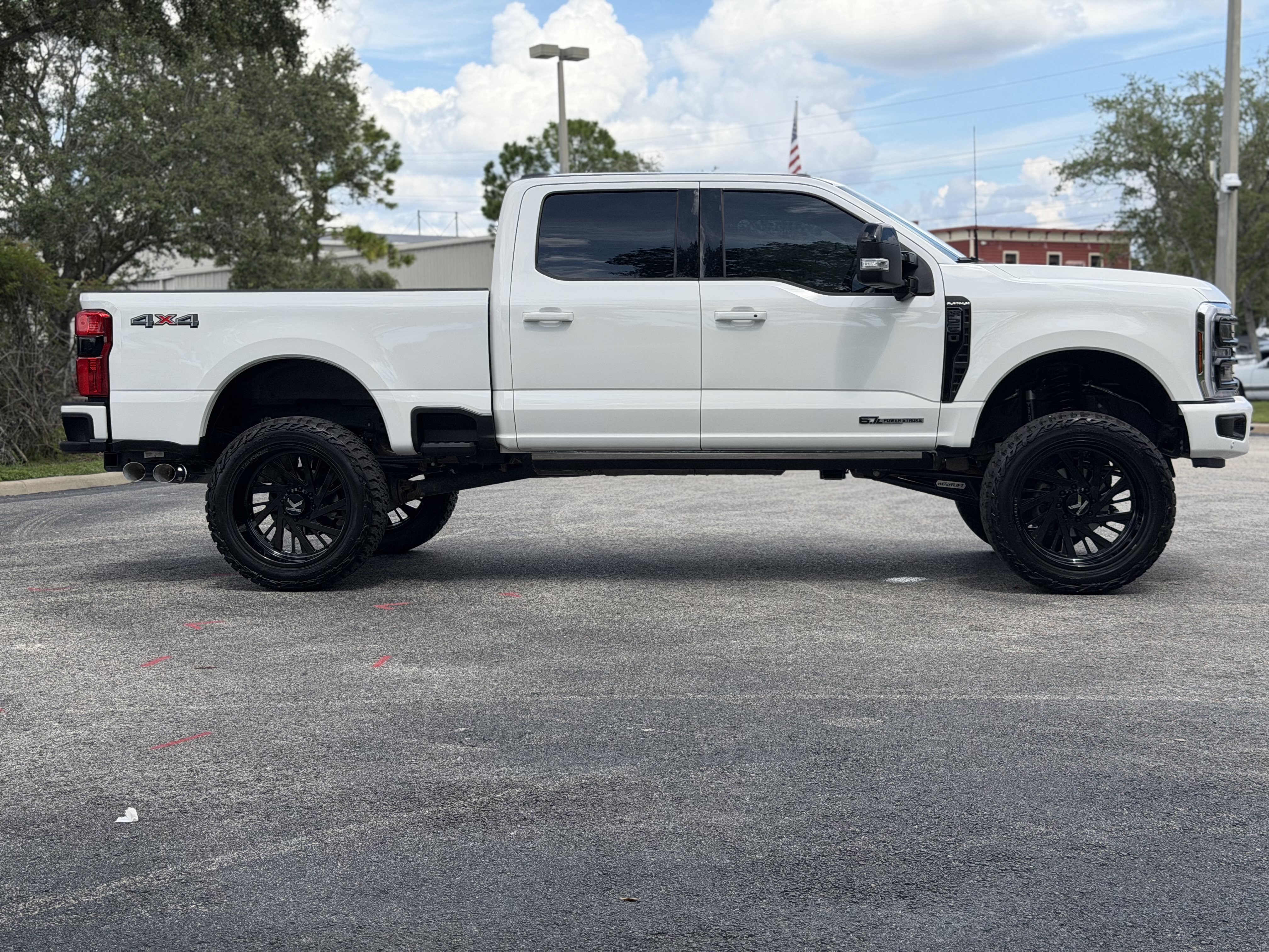 Used 2026 Ford F250 Platinum AWD/4WD image 6
