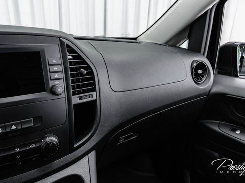 Used 2022 Mercedes-Benz Metris image 31