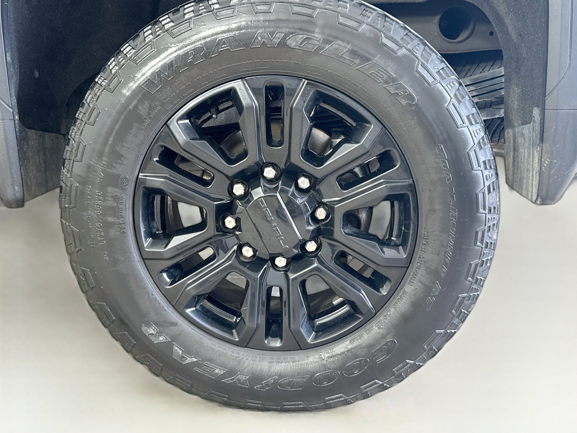 Used 2022 GMC Sierra 2500 Denali w/ Denali Black Diamond Edition AWD/4WD image 33