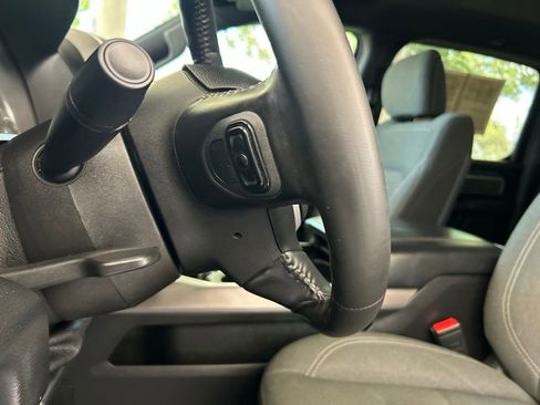 Used 2021 RAM 1500 Big Horn RWD image 42