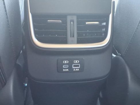 Used 2025 Subaru Outback Premium w/ Popular Package #1A image 18