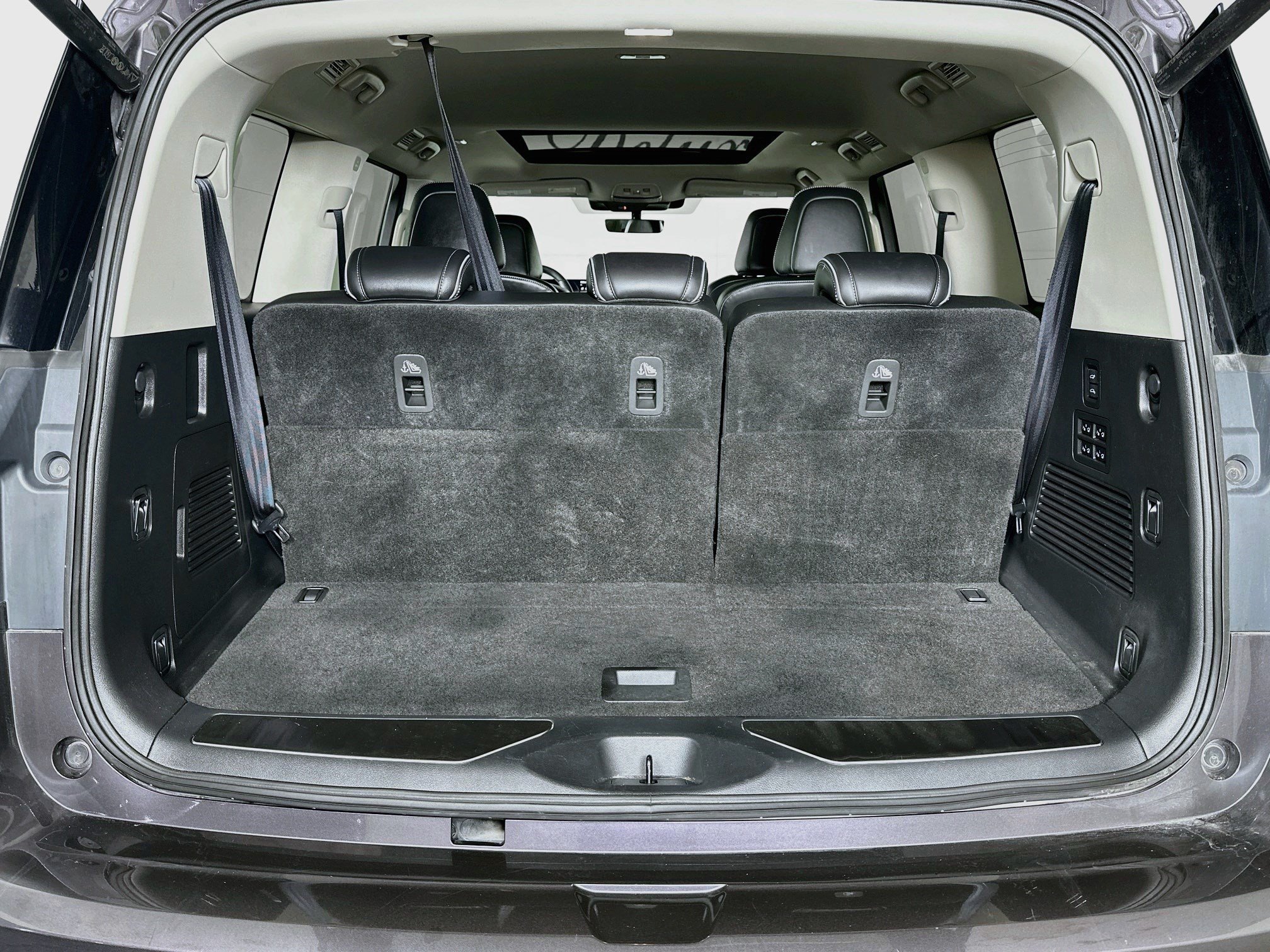 Used 2025 INFINITI QX80 Luxe AWD/4WD image 25