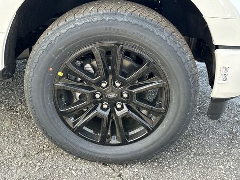 New 2025 Ford F150 Platinum w/ FX4 Off-Road Package AWD/4WD image 12