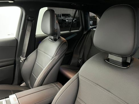 New 2026 Mercedes-Benz GLC 300 4MATIC image 16