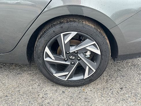 New 2025 Hyundai Elantra Sport image 19