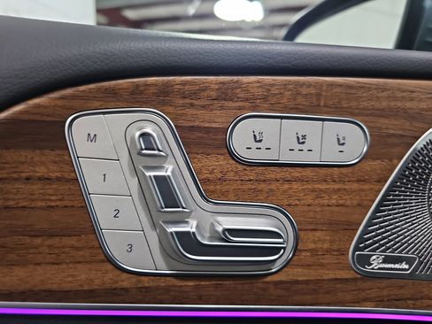 Certified 2025 Mercedes-Benz GLS 450 4MATIC image 31