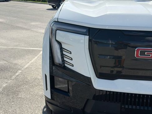 Used 2026 GMC Sierra EV Elevation AWD/4WD image 9
