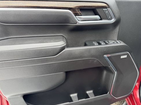 Used 2023 GMC Sierra 1500 Elevation w/ Preferred Package image 24