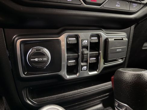 Used 2021 Jeep Gladiator Sport AWD/4WD image 25