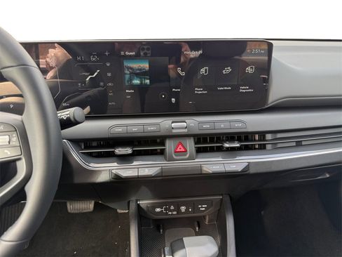 New 2025 Kia K4 EX image 11
