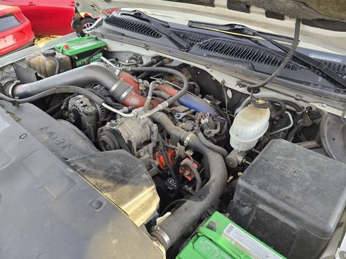 Used 2004 GMC Sierra 2500 SLT w/ Heavy-Duty Power Package image 34