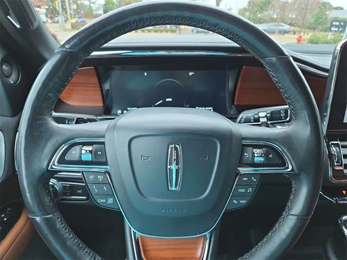 Used 2020 Lincoln Navigator Reserve w/ Luxury Package image 22