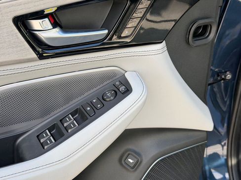 New 2026 Acura MDX SH-AWD w/Advance image 8