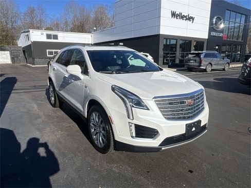 Used 2018 Cadillac XT5 Platinum image 2