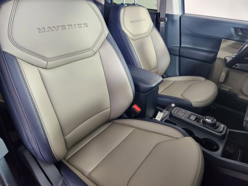 New 2026 Ford Maverick Lariat image 9