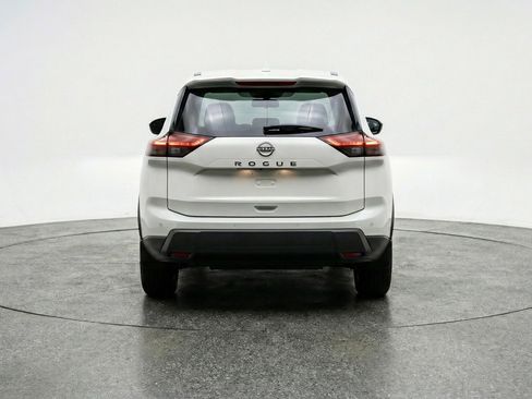 Used 2024 Nissan Rogue S FWD image 6