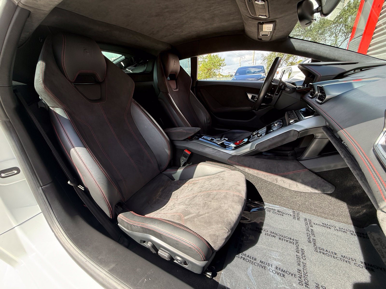 Used 2015 Lamborghini Huracan LP 610-4 AWD/4WD image 27