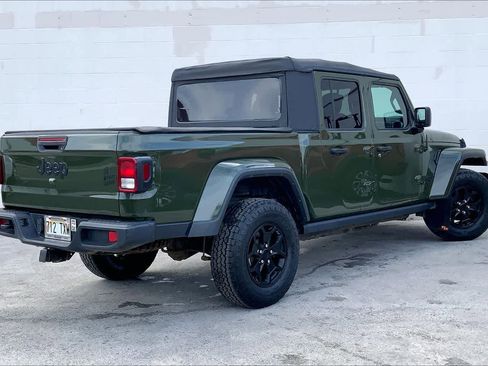 Used 2022 Jeep Gladiator Sport AWD/4WD image 21