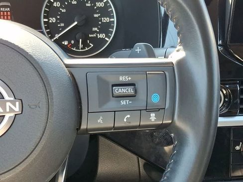 Used 2024 Nissan Pathfinder SV image 22