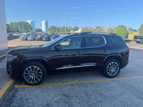 Used 2021 GMC Acadia Denali w/ Trailering Package AWD/4WD image 2