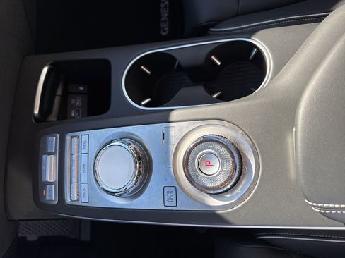 Used 2025 Genesis Electrified GV70 Advanced w/ Prestige Package image 29